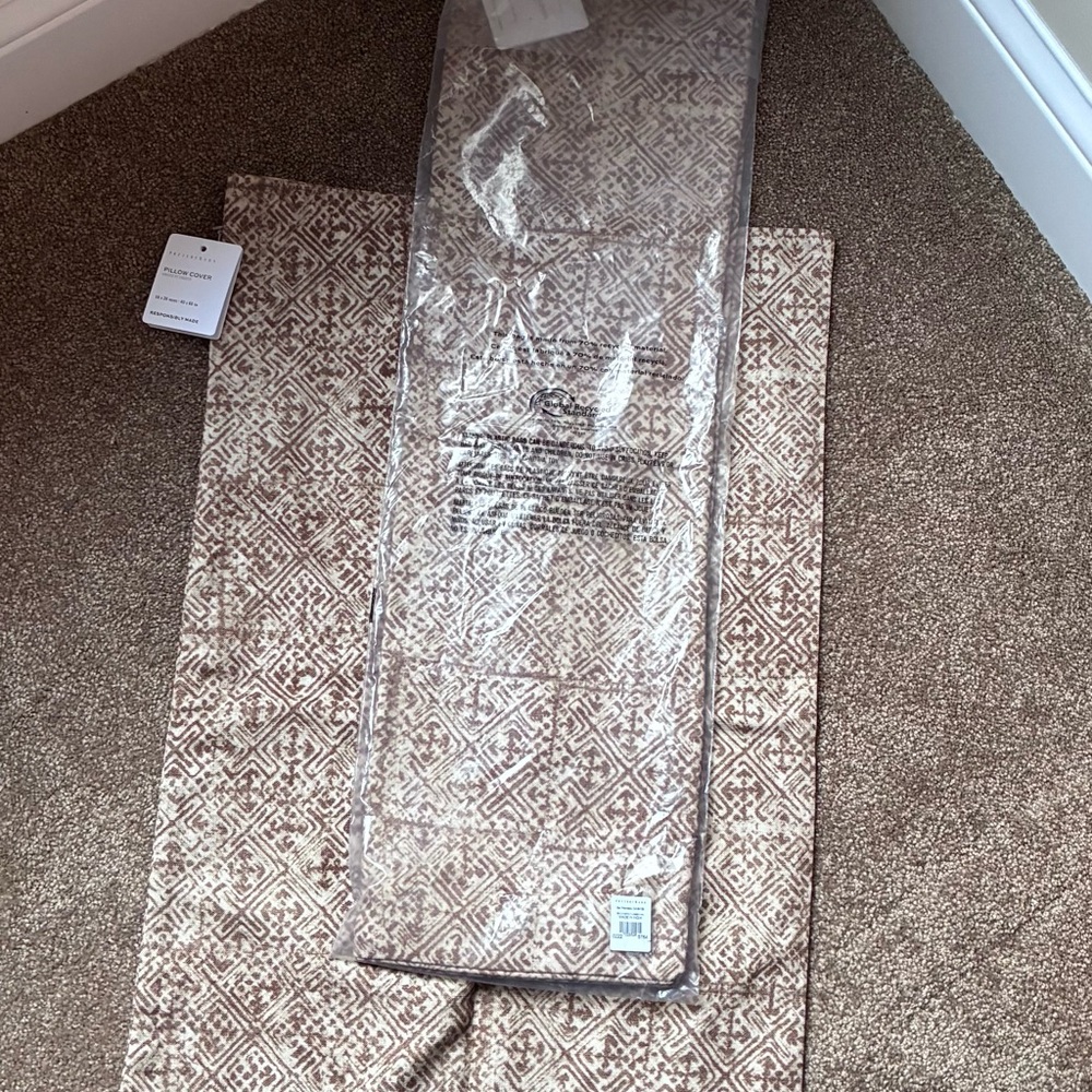 Pottery Barn Beige and Brown Patterned Pillow Cover - Picture 5 of 5